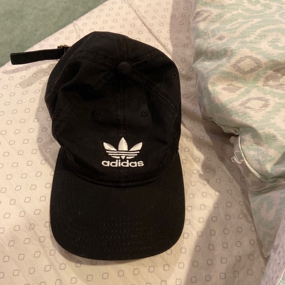 NEW ADIDAS HAT - Picture 2 of 2